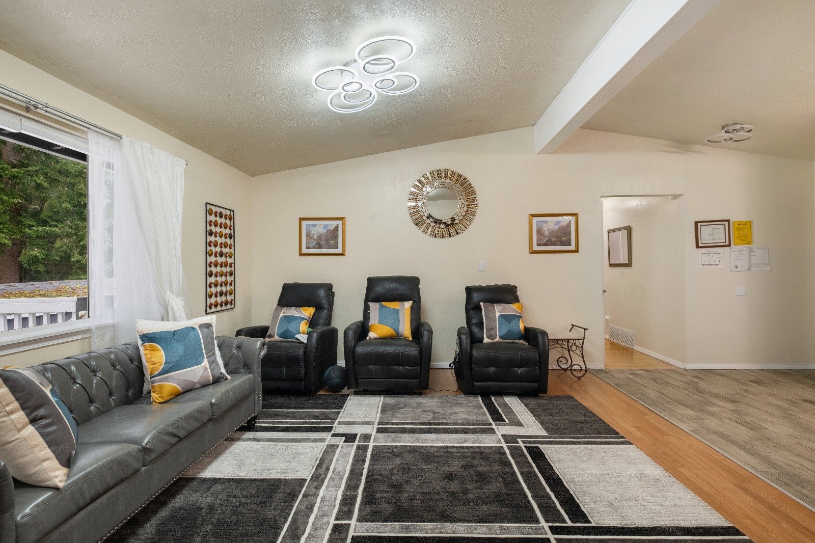 WhatsApp Image 2025-05-08 at 16.23.04_46c46979